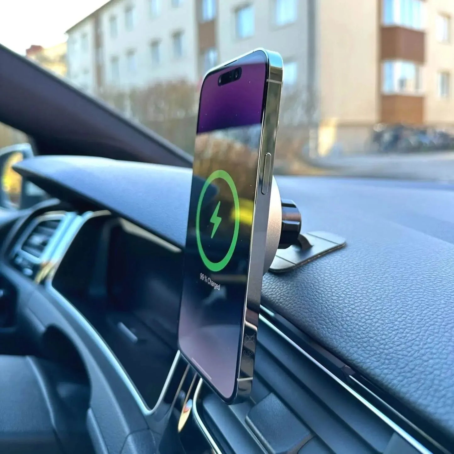 Magnetic Car Dock with Quick Charge – Navigate, Charge & Drive Hands-Free